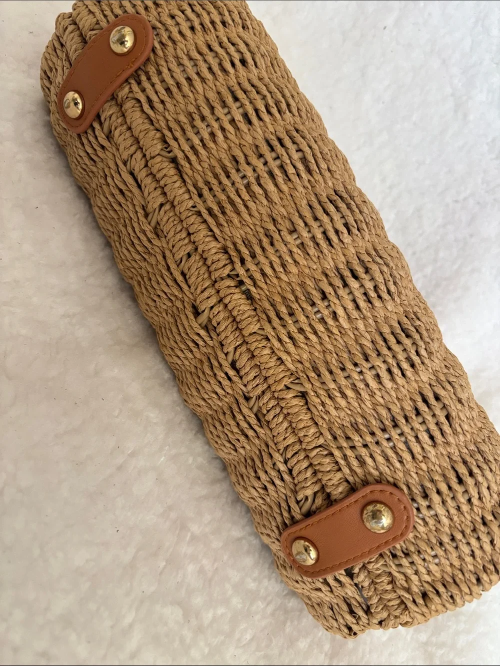 Tommy Bahama Woven Straw Crossbody Bag with Gold Chain - Picture 7 of 11
